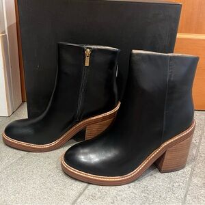 Marc Fisher LTD Haleena Black Leather Bootie, size 9